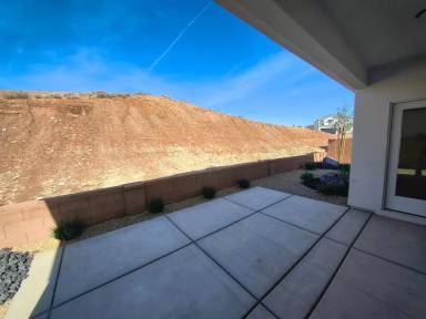 Main picture of 1471 E White Desert Dr