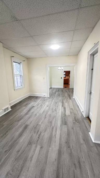 Main picture of 612 Court St