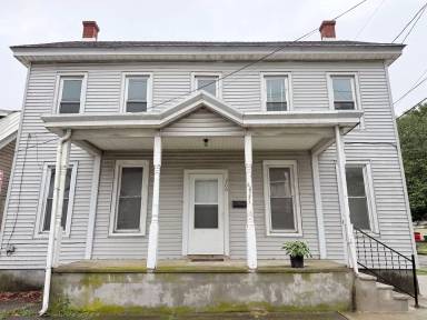 Main picture of 200 SE 2nd St