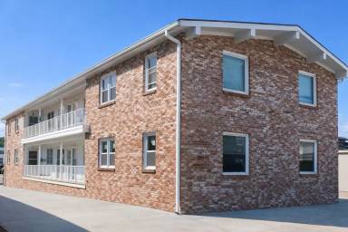Main picture of 506 E Pierce St