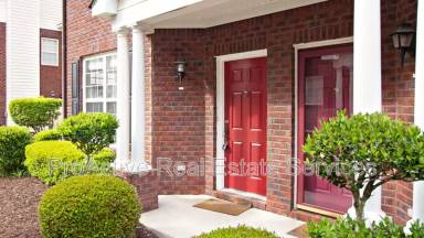 Main picture of 2100 Pateshall Ct