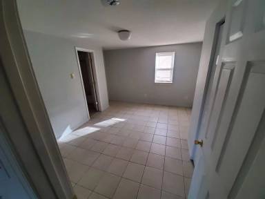 Main picture of 17 Park Lane Ave