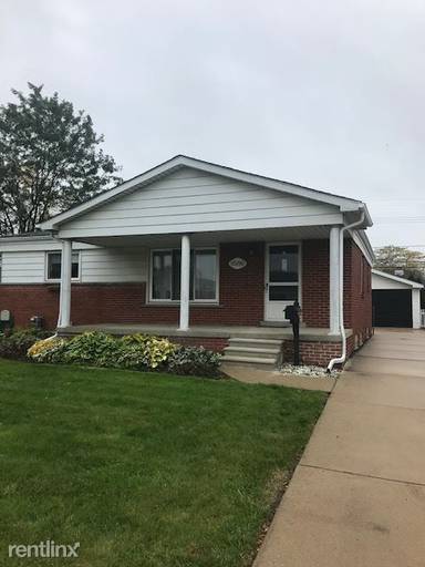 Main picture of 18290 Ash Ave