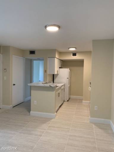 Main picture of Kendall Lake Towers