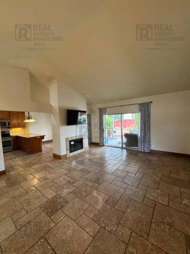 Main picture of 16517 Mountain St