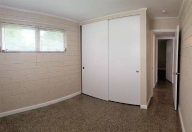 Main picture of 5135 Upson Ave