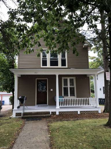 Main picture of 711 Oakland Ave