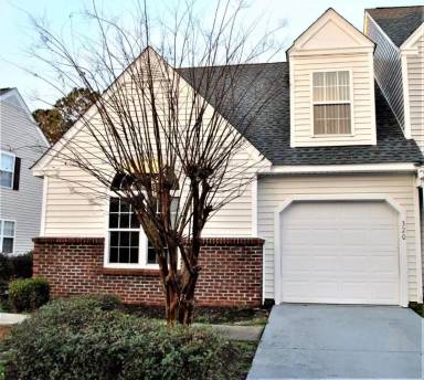 Main picture of 320 Wembly Way