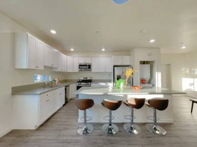 Main picture of 1700 Arapahoe St