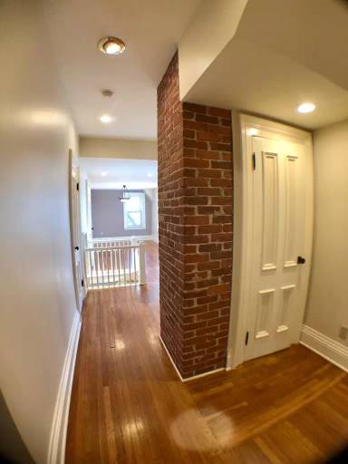 Main picture of 174 Main St