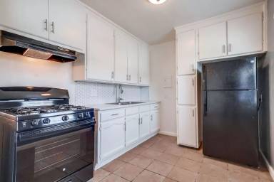 Main picture of 2419 S Ridgeley Dr