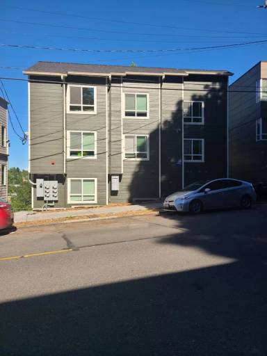 Main picture of 4732 22nd Ave NE