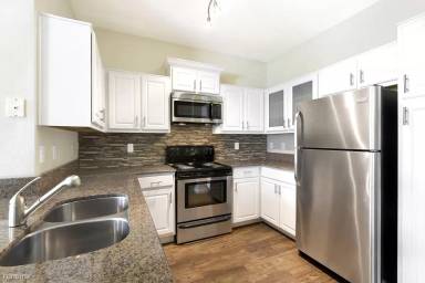 Main picture of 2404 Lake Austin Blvd