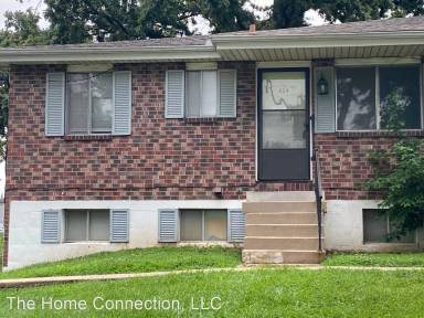 Main picture of 816 NE 68th St