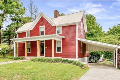 Main picture of 303 Blount St