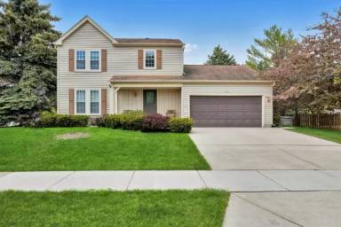 Main picture of 635 W Highgoal Dr