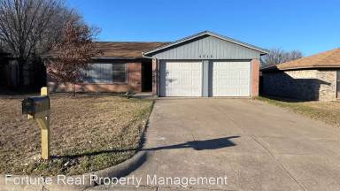 Main picture of 5713 Macneill Dr