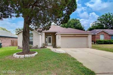 Main picture of 1710 Parkwood Dr