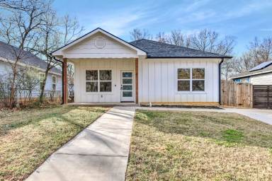 Main picture of 602 Baker St