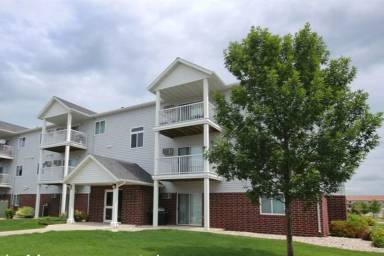 Main picture of Pointe West Apartments