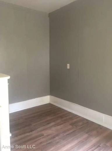 Main picture of 203 N Pennsylvania St