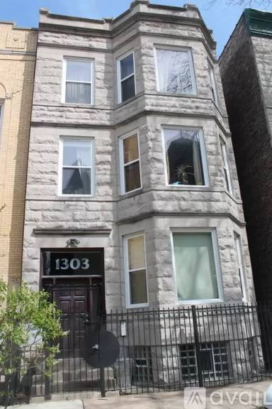 Main picture of 1303 N Artesian Ave