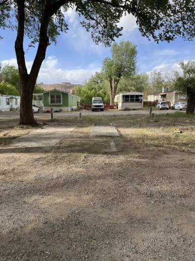 Main picture of 222 Airport Dr