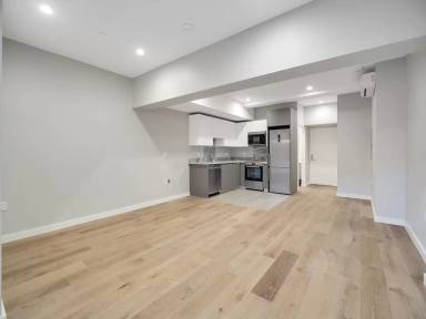 Main picture of 1856 Pacific Ave