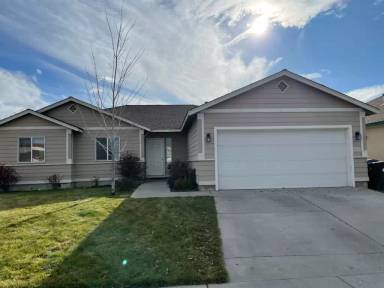 Main picture of 2368 NW Elm Pl