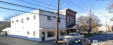 Main picture of 115 Main St