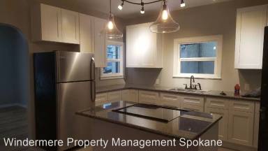 Main picture of 1729 W 8th Ave