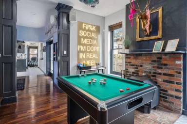 Main picture of 812 Kerr St