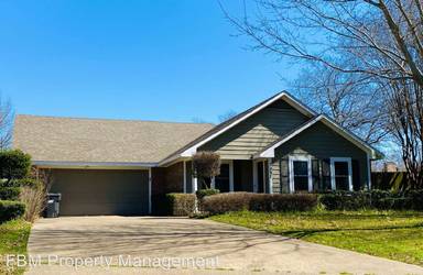 Main picture of 2907 Louis Ave
