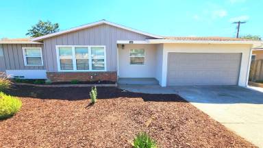 Main picture of 150 E Gladstone St