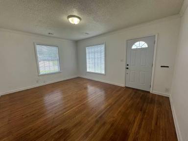 Main picture of 750 N Florence Pl