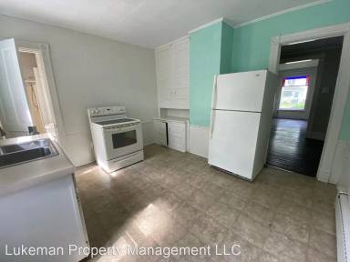 Main picture of 731 Village St