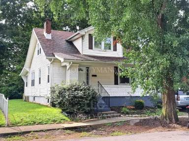 Main picture of 105 S Shawnee Ter