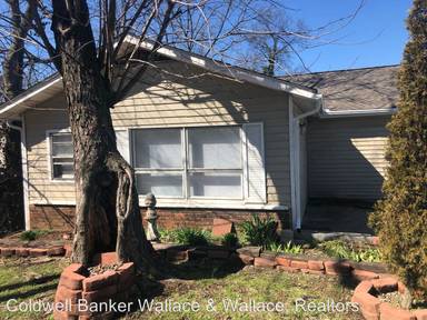 Main picture of 2915 Washington Pike
