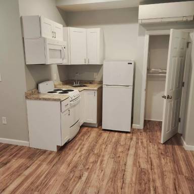Main picture of 776 Main St