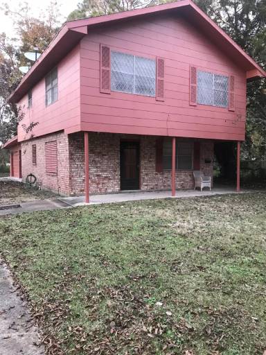 Main picture of 3018 McArthur, downstairs - Downstairs