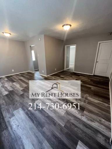 Main picture of 1906 Village Way - 1908