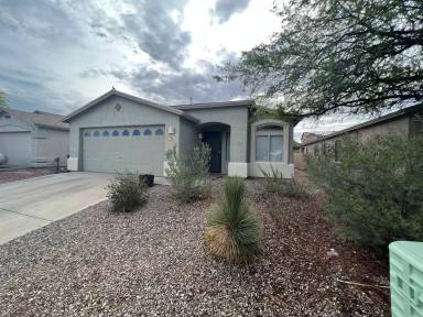 Main picture of 8337 S Bainbridge Rd
