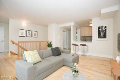 Main picture of 100 Jane St Apartments