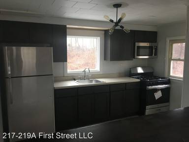 Main picture of 217 1st St