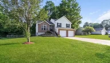 Main picture of 12 Bobwhite Ct