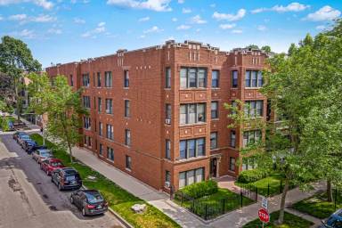 Main picture of 1478 W Byron St