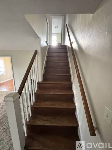 Main picture of 1700 N Alton Ave