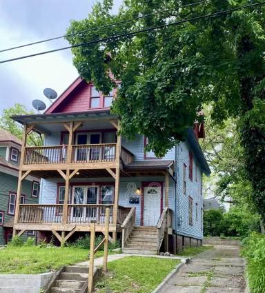 Main picture of 400 Cloverdale Ave