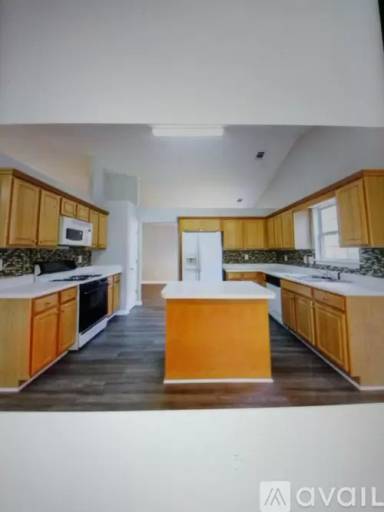 Main picture of 2707 Hillvale Cove Dr