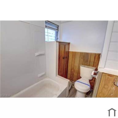 Main picture of 5806 Bonna Ave